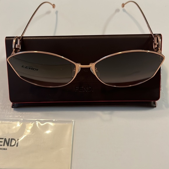 Gorgeous brand new Fendi cat eye sunglasses with case....